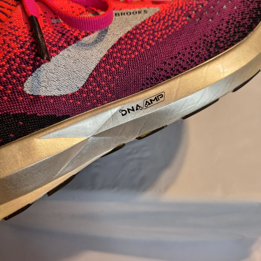 Brooks Levitate 2 Women's Sneakers Shoes. Size 8.5 - Picture 6 of 11